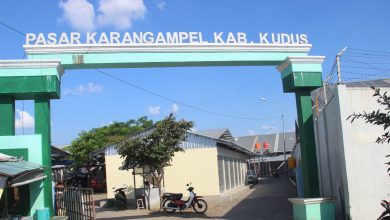 Gerbang Pasar Karangampel Kaliwungu Kudus