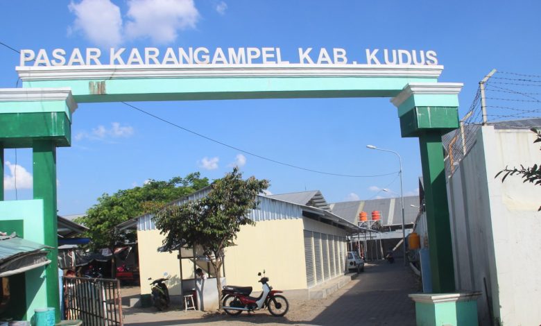 Gerbang Pasar Karangampel Kaliwungu Kudus