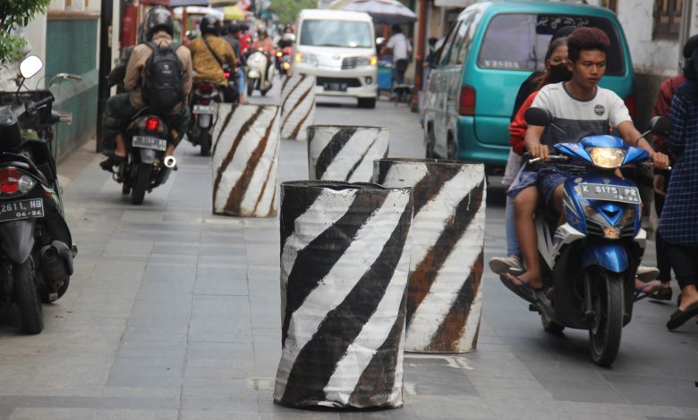 ruas jalan Menara Kudus Senin 12 September 2021 pukul 12.00 WIB Foto