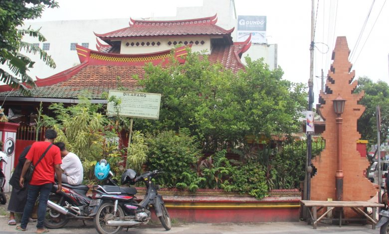 Kelenteng Hok Ling Bio Jalan Maureksa no2 Desa Langgar Dalam - Jalan Sunan Kudus Foto Sup