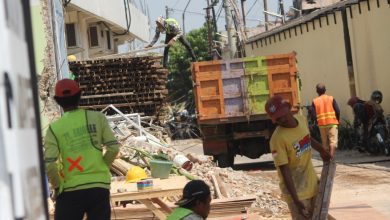 Sebagian material dan pekerja di proyek pembangunan IBS di RSUD Loekmono Hadi Kudus Sabtu 27/8/2022. Foto Sup