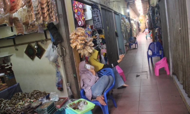 Kios di Taman Menara berdekatan dengan Jalan Sunan Kudus yang bakal tergusur. Foto Sup