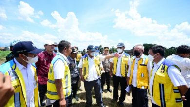 Menteri PUPR meninjau Sungai Wulan di Kudus Kamis ( 12/1/2023) foto ; Kementerian PUPR